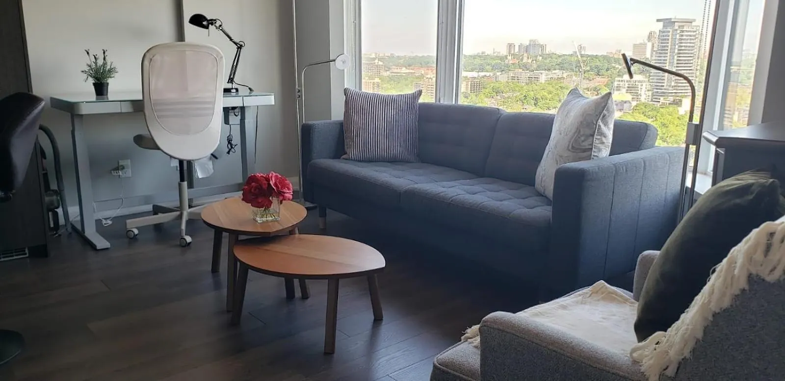 Elegant 2Br & 2Ba Retreat In Prime Yorkville, Downtown Kanada