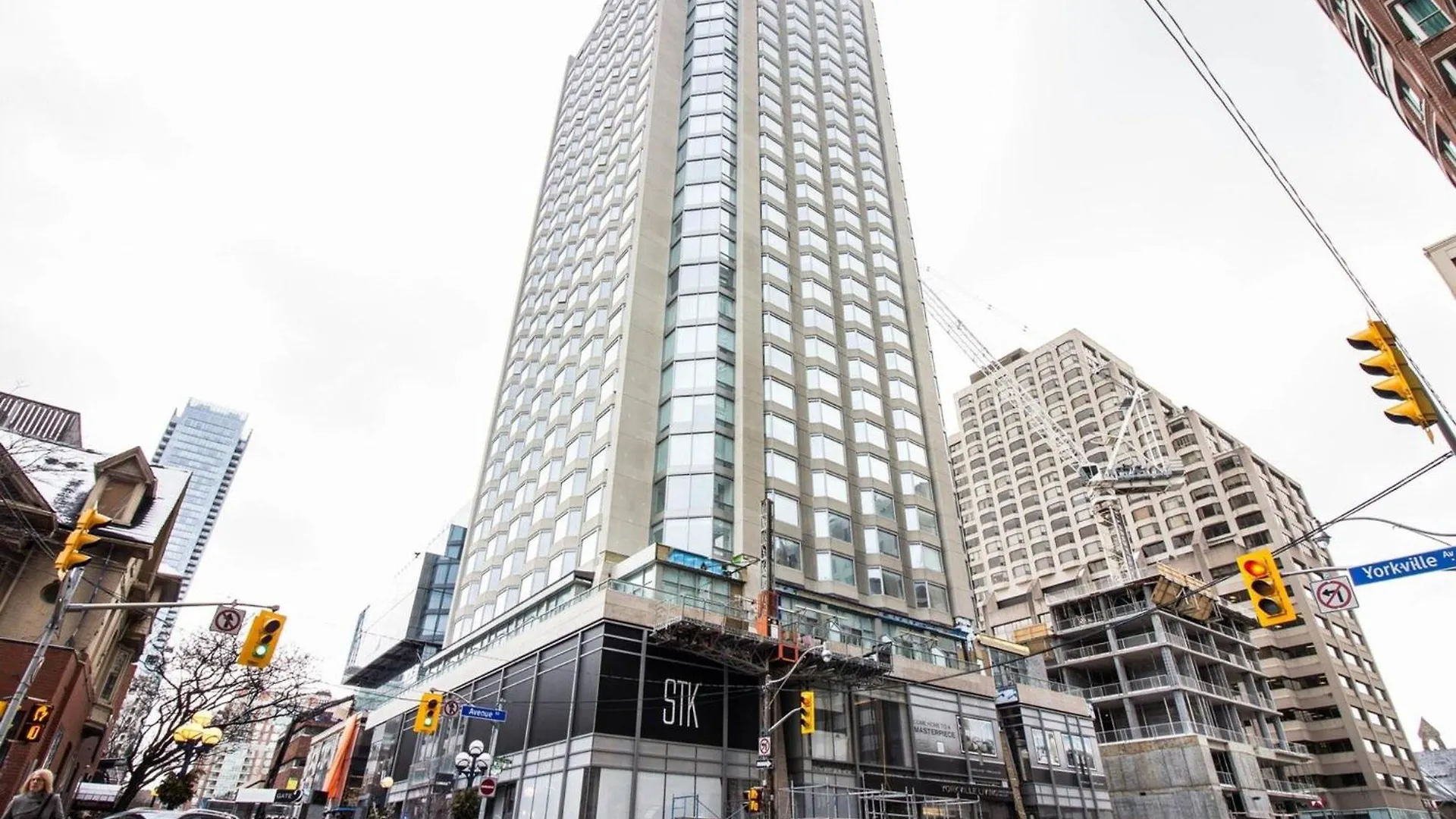Apartment Elegant 2Br & 2Ba Retreat In Prime Yorkville, Downtown